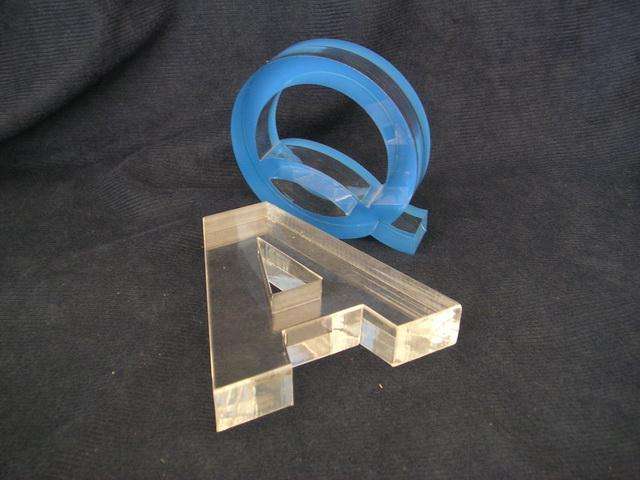 隔空對(duì)唱_周杰倫與鄧麗君隔空對(duì)唱_隔空亞克力字