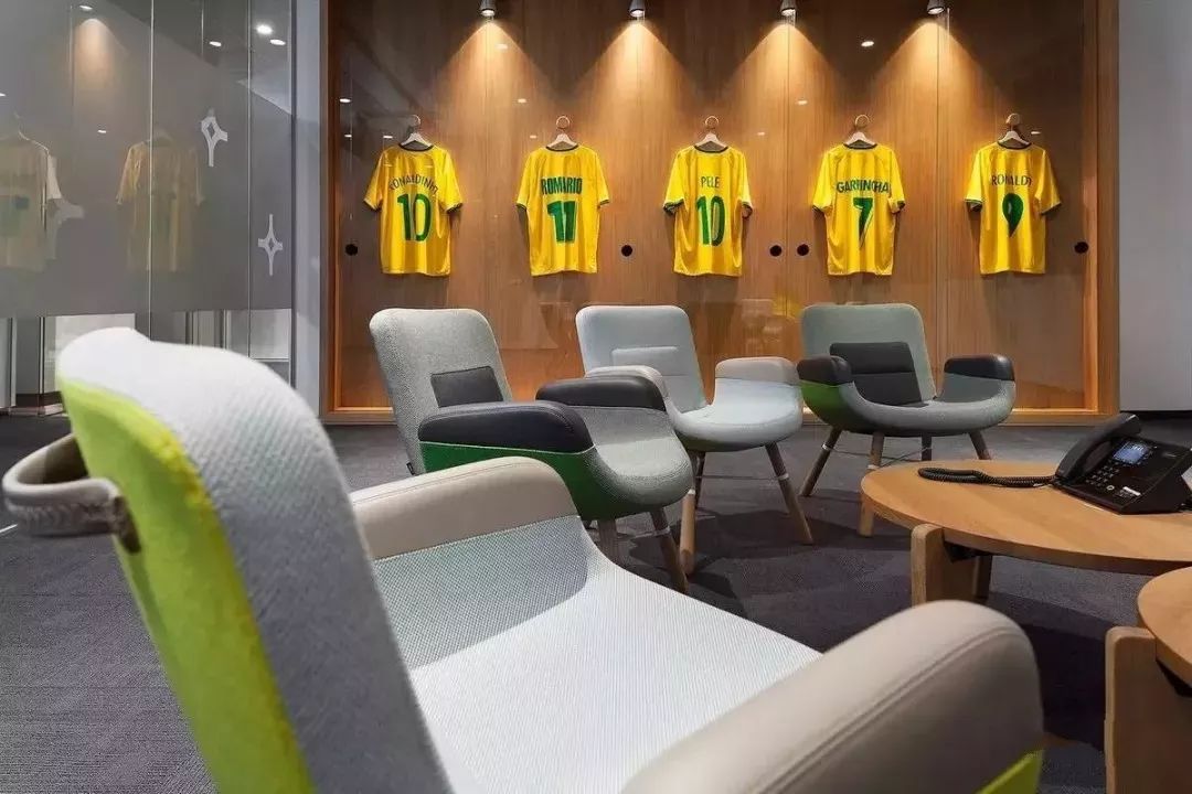 文化企業(yè)品牌區(qū)別于企業(yè)品牌_墻文化_企業(yè)文化墻怎么做