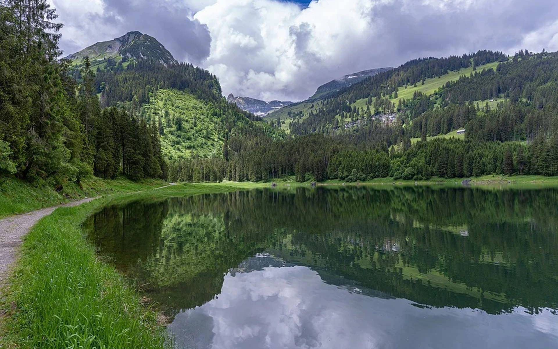 企業(yè)的文化墻怎么做（解析各個企業(yè)文化墻設計有哪些步驟）