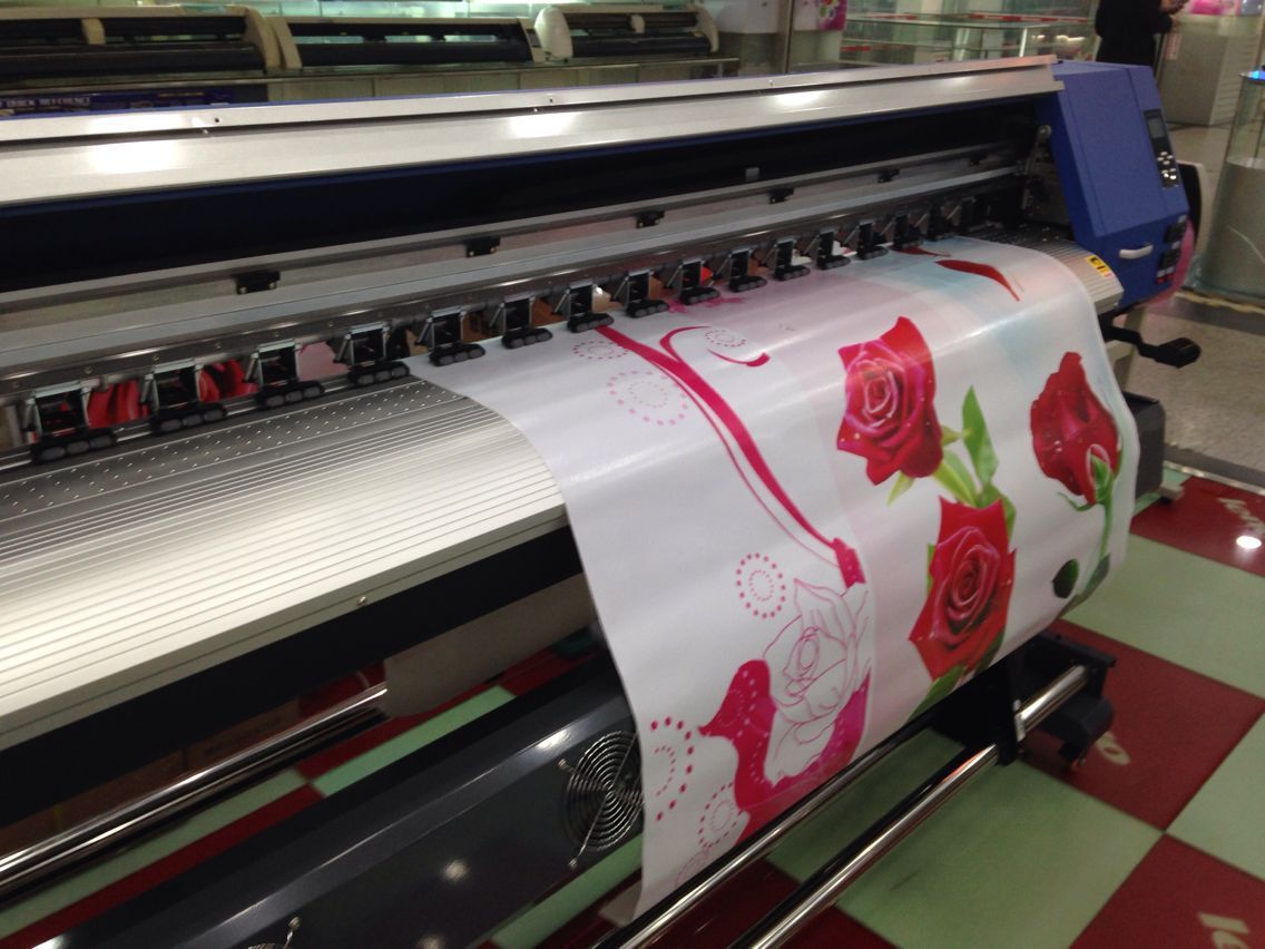 普通噴繪布與黑底噴繪布的區(qū)別_uv噴繪機能uv刀刮布嗎_uv噴繪機和普通噴繪機的區(qū)別