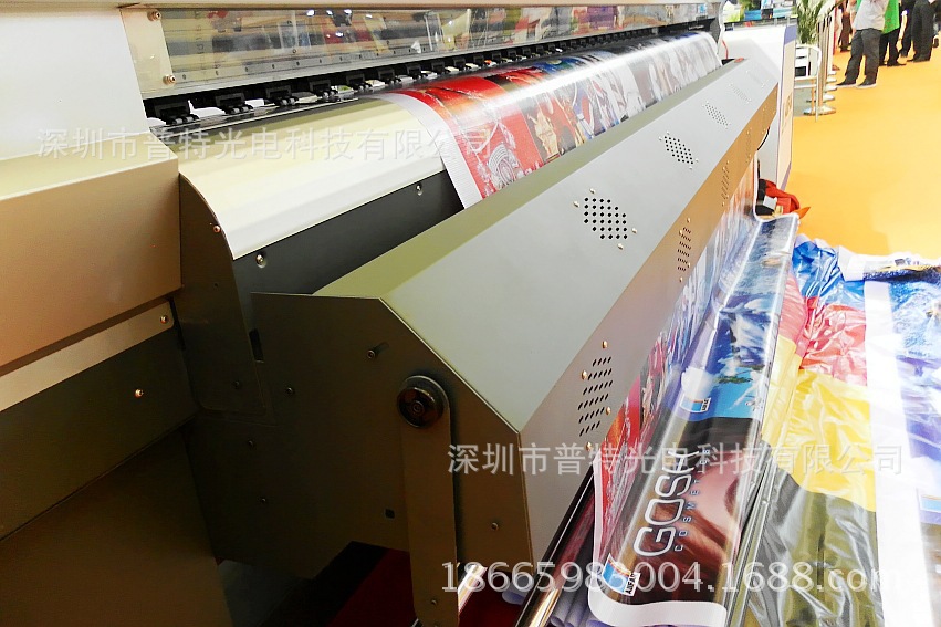 普通噴繪布與黑底噴繪布的區(qū)別_uv噴繪機能uv刀刮布嗎_uv噴繪機和普通噴繪機的區(qū)別