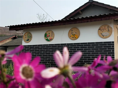 多舉措 美麗鄉(xiāng)村建設_美麗鄉(xiāng)村建設墻體彩繪_參觀美麗鄉(xiāng)村建設心得