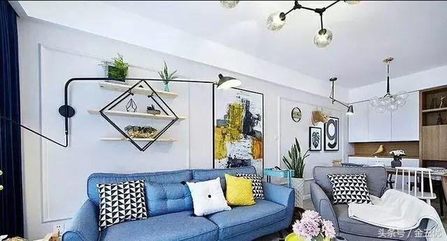 沙發(fā)背景墻不知道怎么裝修？25款不同風格布局，總有一款你喜歡的