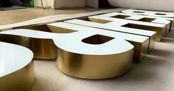 玫瑰金h8亞克力3厘米水晶字價(jià)格_亞克力水晶字價(jià)格_亞克力字和水晶字