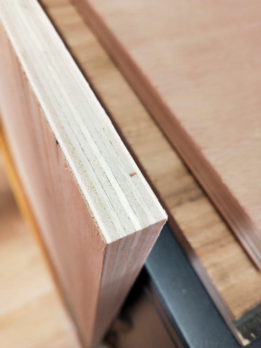 市場(chǎng)上做衣柜用的板材哪種最好_做衣柜用什么板材最好_衣柜裝修板材