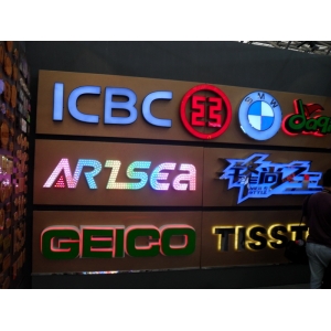 亞克力板字體 亞克力發(fā)光字的制作工藝？